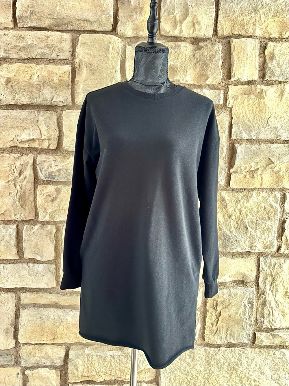 Forever 21 Black Long Sleeve Crewneck Tunic Dress